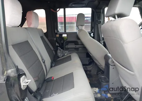 2010 Jeep Wrangler Unlimited Sport z USA, uszkodzony, nr VIN 1J4BA3H19AL187074